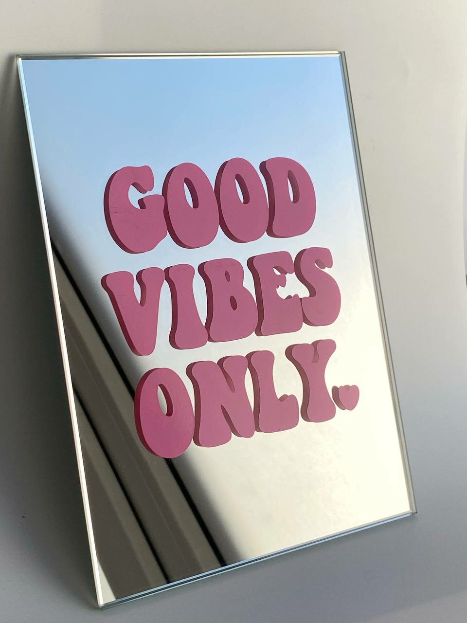 Интерьерное зеркало стеклянная плитка с надписью размер 13х18