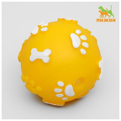 Мячик пищащий Лапки для собак, 5,5 см, жёлтый