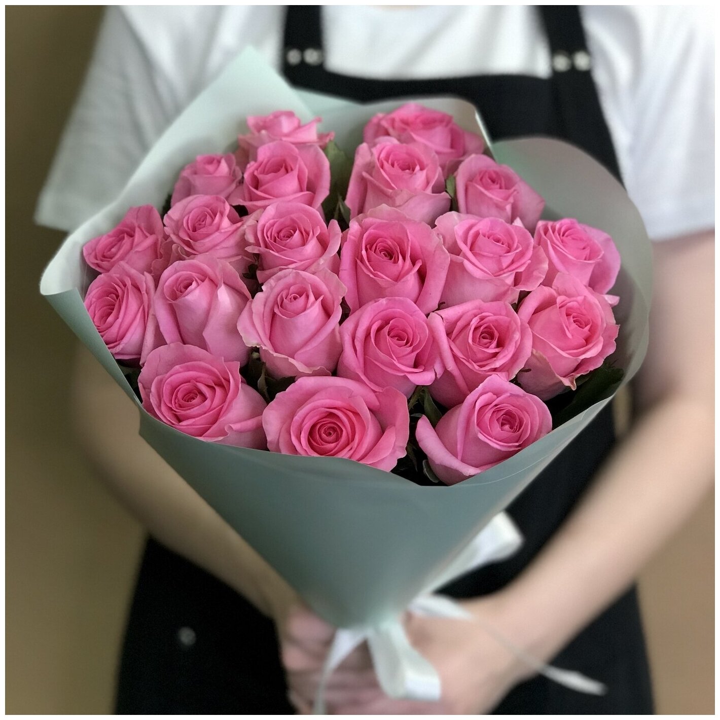 Букет из 21 розовой розы (40 см).