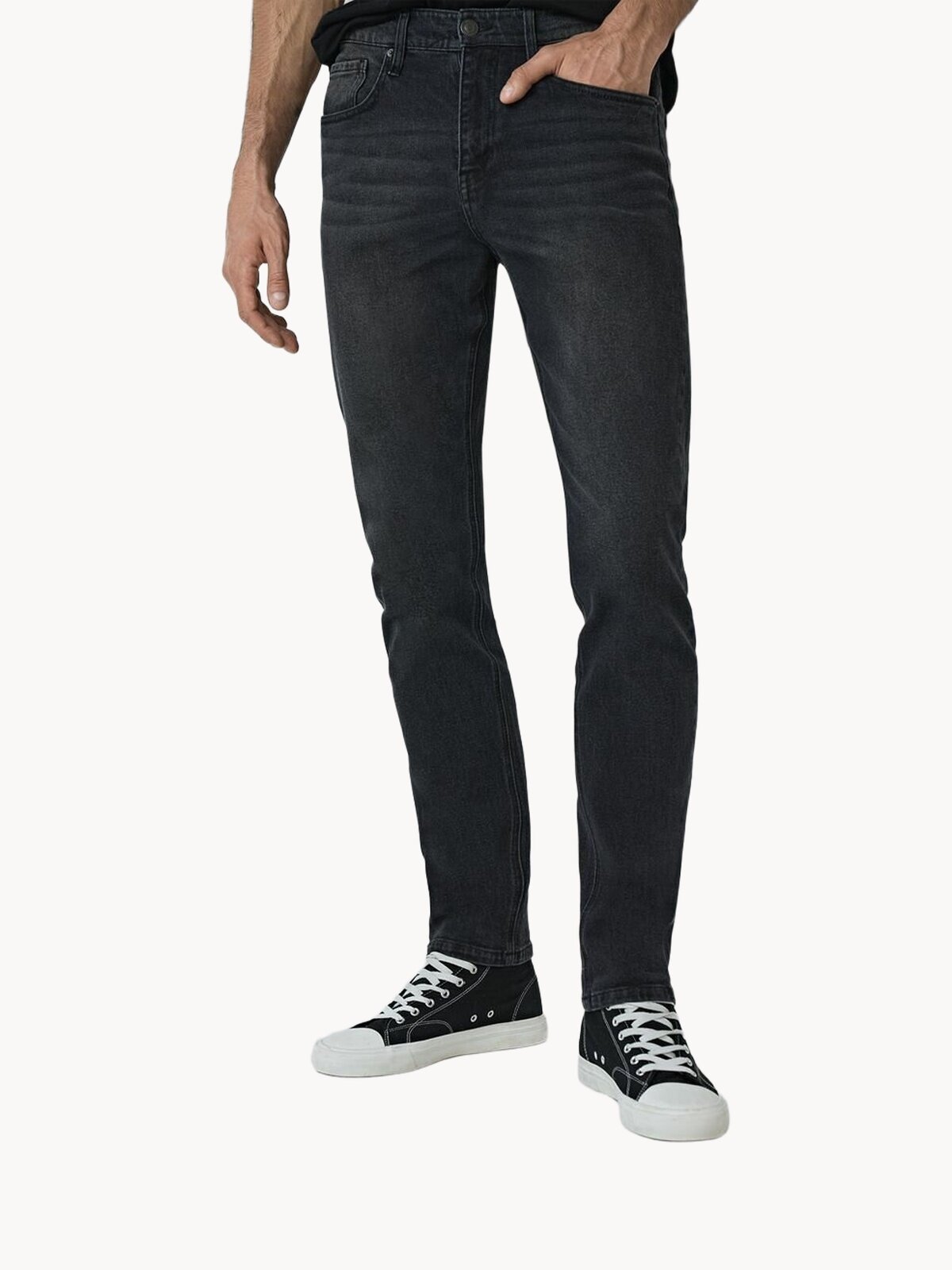 Джинсы зауженные 