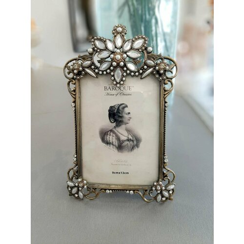 Металлическая фоторамка 13x9 со стразами и жемчужинами