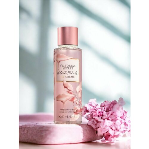 Парфюмированный мист Velvet Petals La Crme Victorias Secret 250 мл 1600₽
