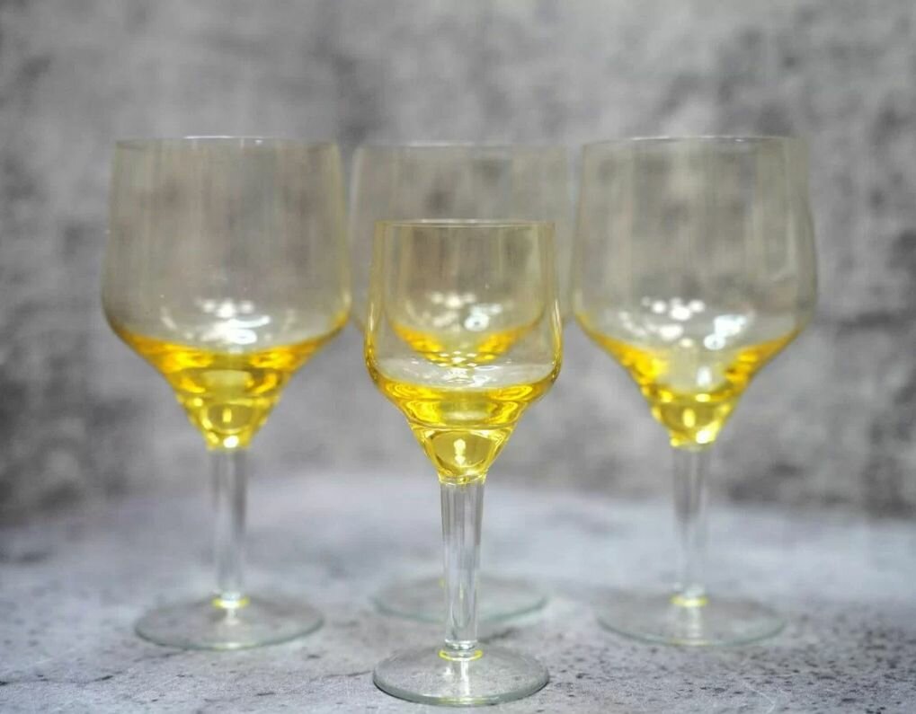 фото Бокалы винтажные из цветного стекла СССР 4 шт