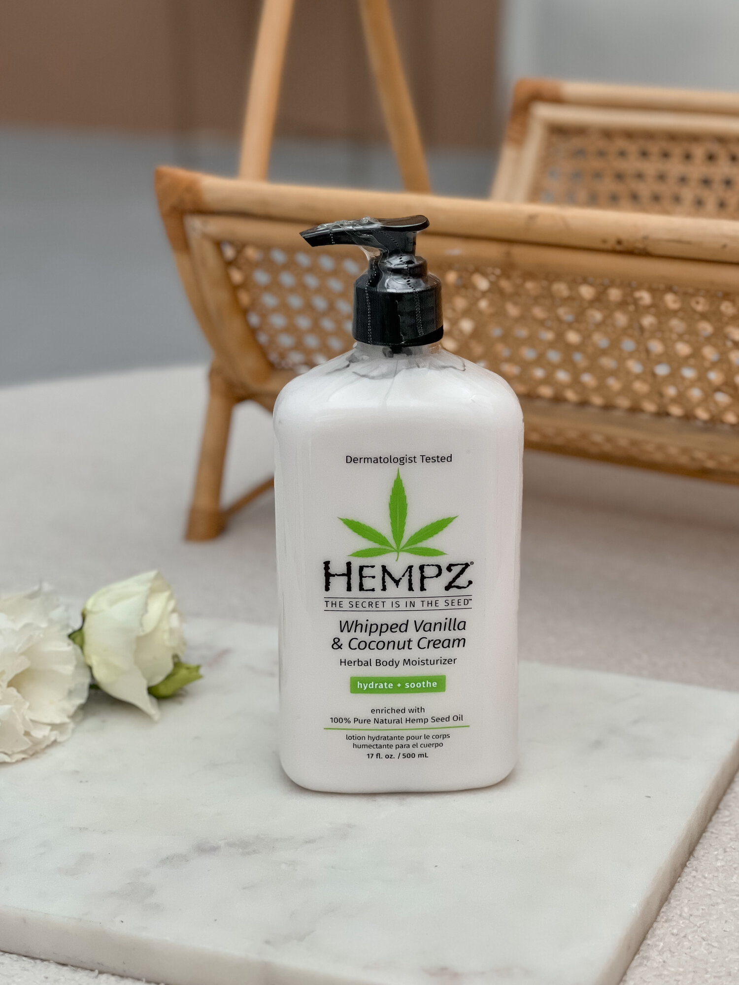 Молочко для тела Взбитые Ванильно-кокосовые сливки Hempz Whipped Vanilla & Coconut Cream 500 мл