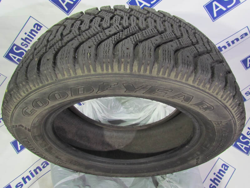 GoodYear Ultra Grip 500 215 60 16 шины Зимние