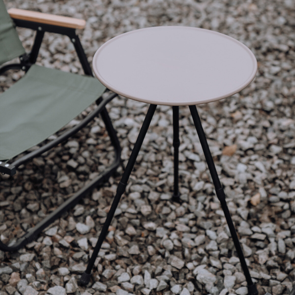 фото Стол-трансформер "Международный клиент-союзник", складной, алюминиевый, цвет под дерево