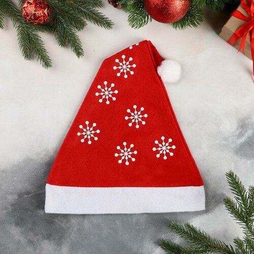 Колпак новогодний Снежинки 40х27 см, красный колпак новогодний плюш красный 17783 ⌀ 54 56 см