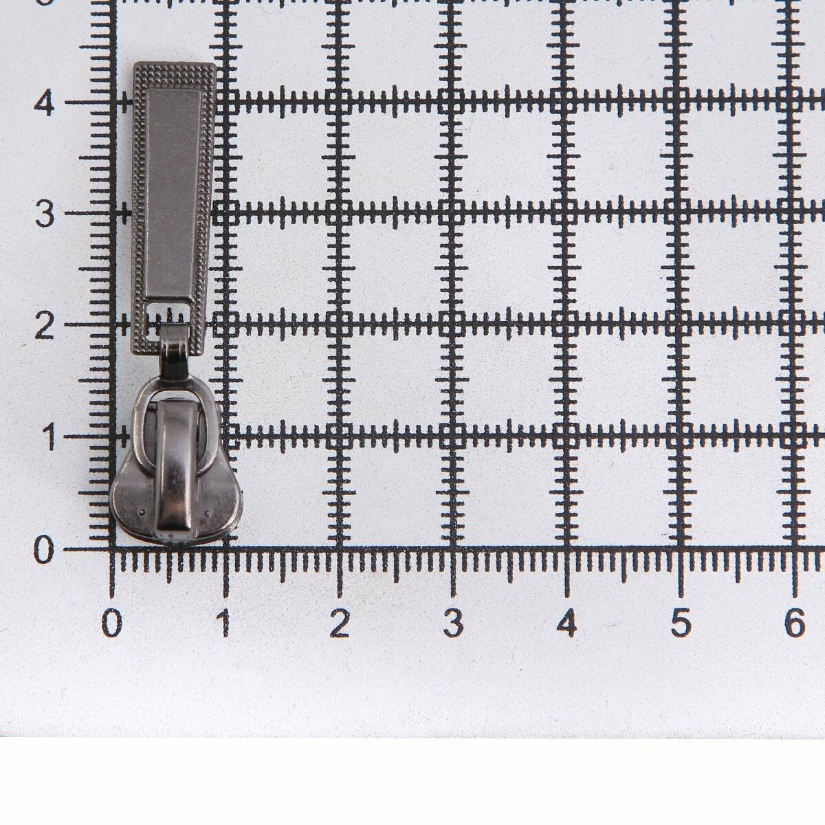 Бегунок для молнии 5 трактор, автомат, Айрис (черный никель), 100 шт — фото 1