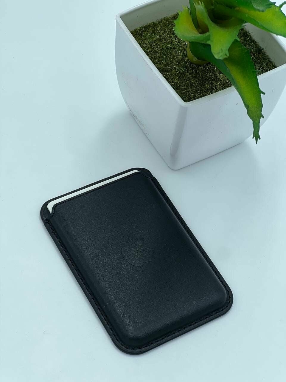 Картхолдер MagSafe для Apple iPhone / Эпл Айфон / Cardholder / Визитница / Leather Wallet with MagSafe /Искусственная кожа — фото 1