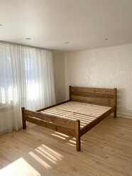 кровать двуспальная 200x200 деревянная из массива состаренная
