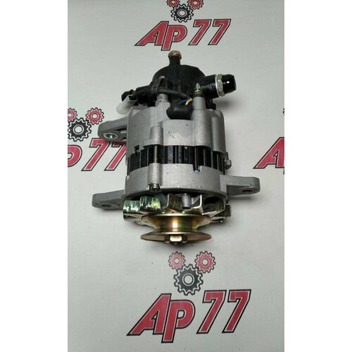 Генератор Mitsubishi 4DR5 24V 35A 1 руч. с вакуум. и крыльчаткой ME007434