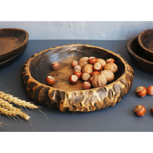 Деревянная тарелка в эко-стиле из цельного массива ольхи