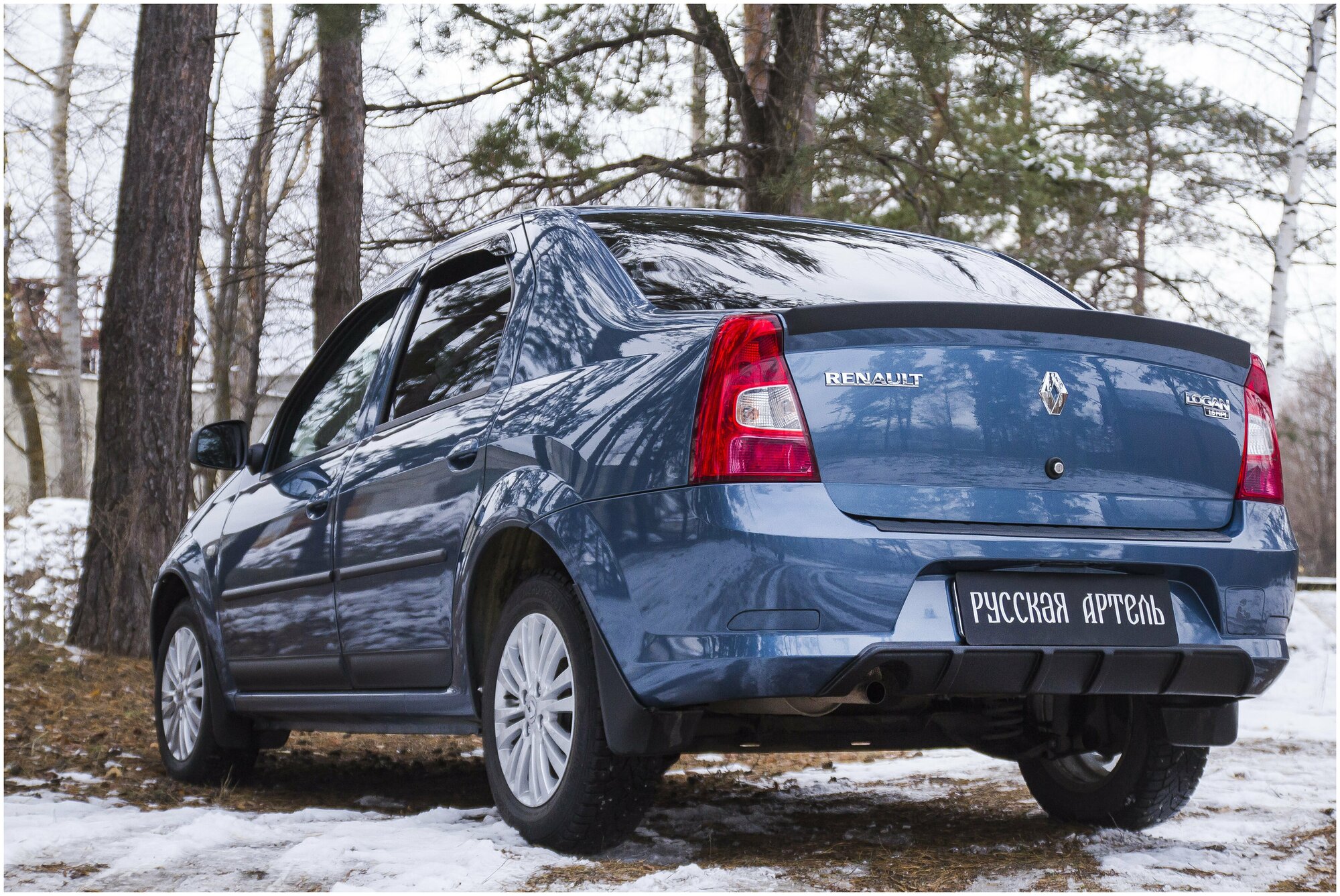 Диффузор на задний бампер Renault Logan 2010-2013