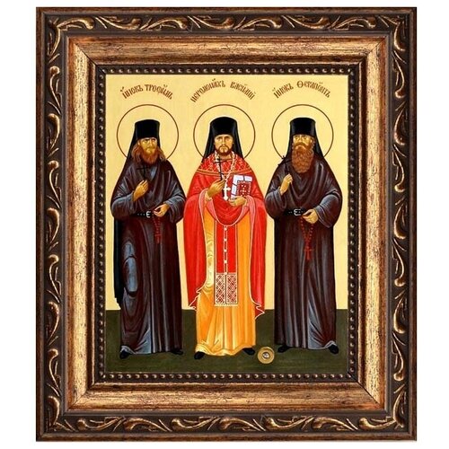 оптинские акафисты Икона Оптинских Новомучеников на холсте с мощевиком.