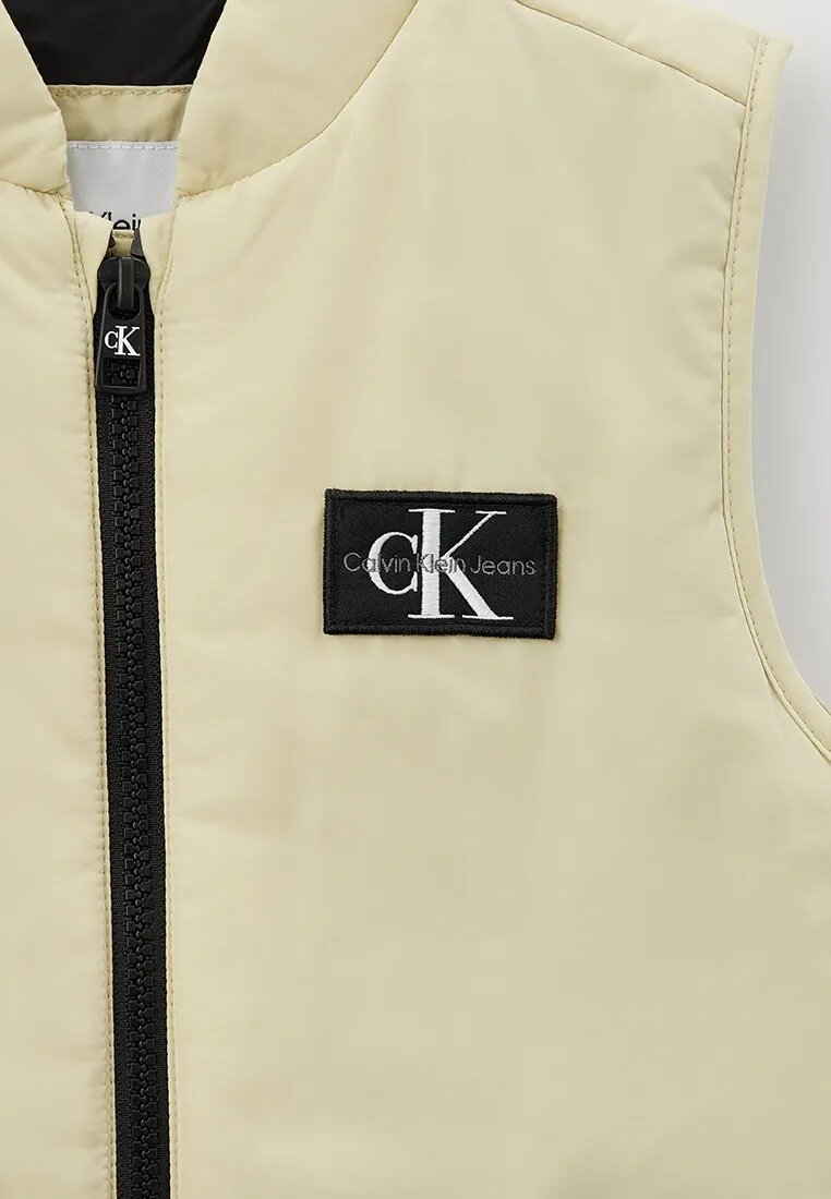 Жилет утеплённый Calvin Klein Jeans, размер 140 HEIG, желтый — фото 1