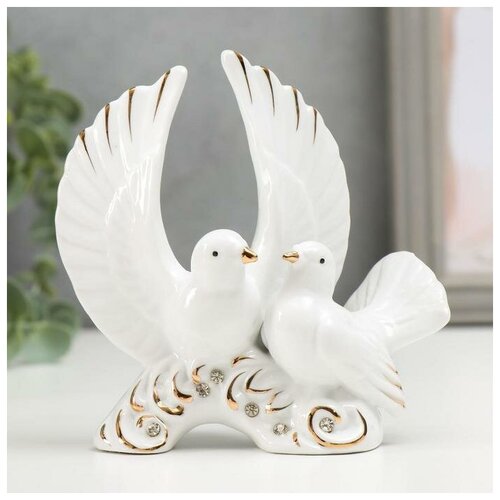 Сувенир под фарфор Белые голуби стразы 117х6х123 смВ упаковке шт 1 1374₽