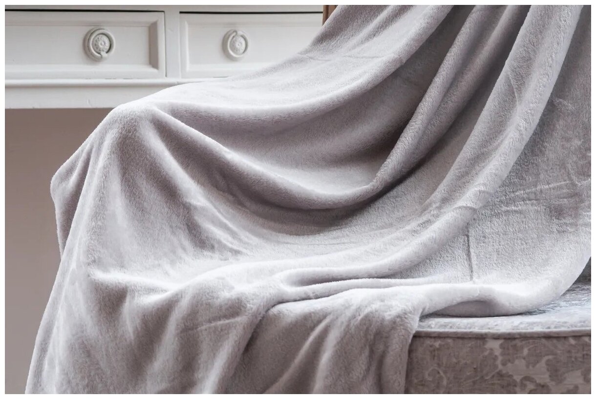 Гладкий плед покрывало Casa Conforte "Tinta", микрофибра, велсофт, полиэстер, 200х220см, евро размер, дымчато-серый - фотография № 7