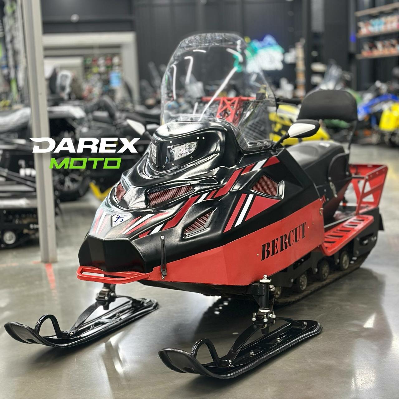 Снегоход "Бурлак Беркут" с электростартером реверсом и тормозом черный