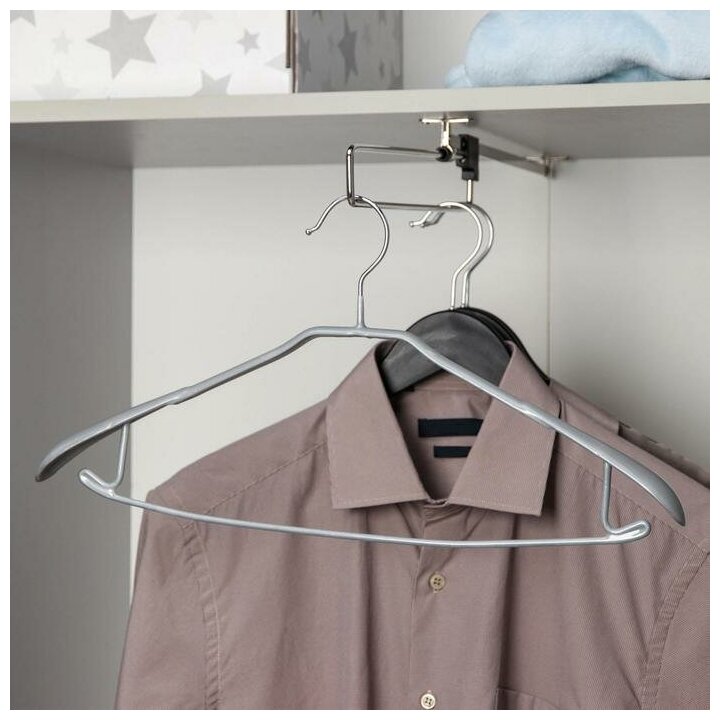 фото Доляна Вешалка-плечики для одежды Доляна, размер 46-48, антискользящее покрытие, широкие плечики, цвет серый