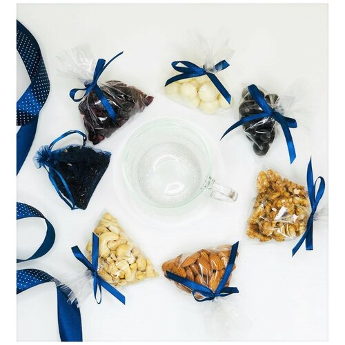 конфеты бабаевские 200г целый фундук и дробленый миндаль в темном шоколаде бабаевский Подарочный набор Для него, орехи, орехи в шоколадной глазури, чашка