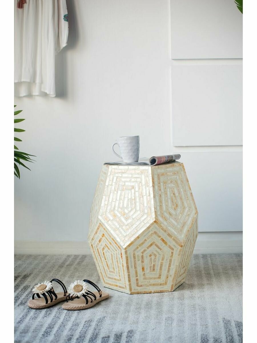 Обзор: 48383 Столик акцентный с отделкой раковинами устриц 46х46х53см, Glasar