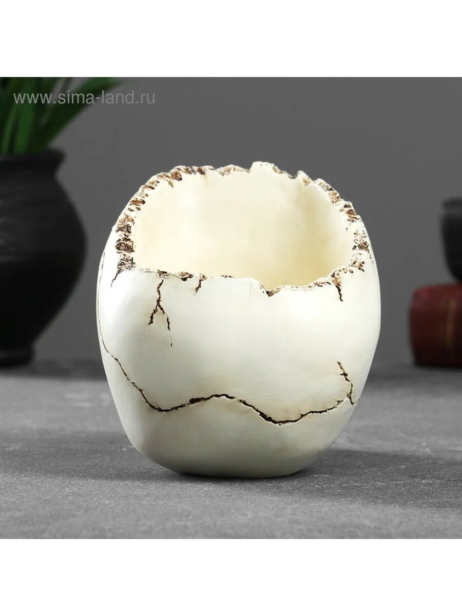 Эстетичная конфетница в стиле современного дизайна