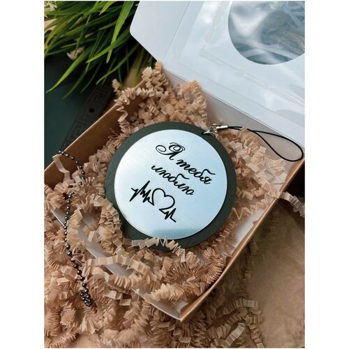 Подвеска на зеркало в авто 