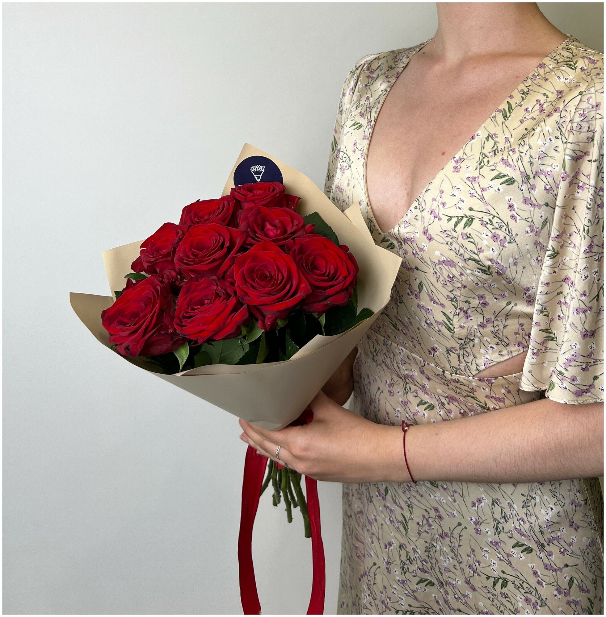 Букет из красных роз Ред Наоми 60 см