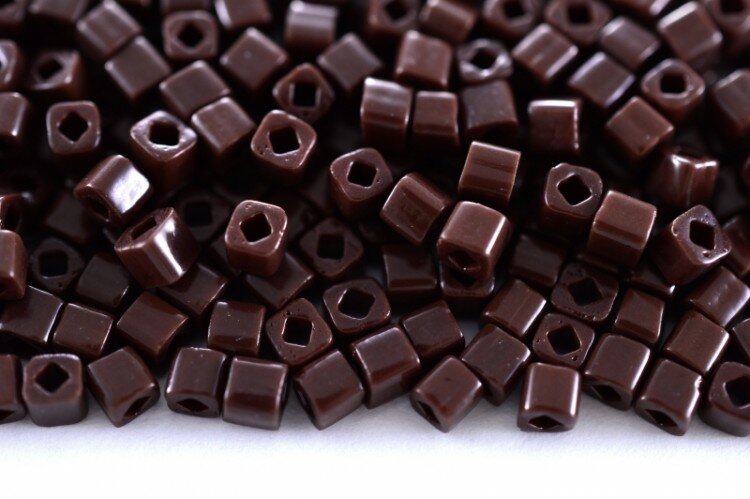 Бисер японский TOHO Cube кубический 3мм #0046 коричневый, непрозрачный, 5 грамм