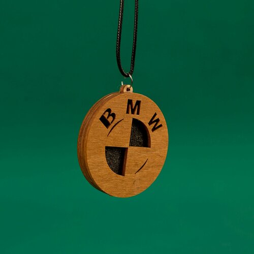 Подвеска декоративная из дерева для пропитки аромамаслом BMW