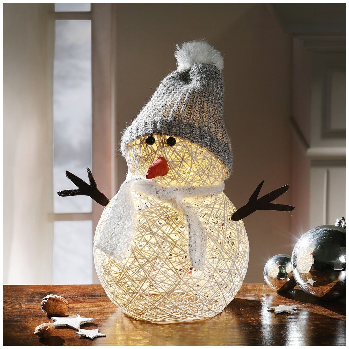 Декоративная фигура со светодиодной подсветкой "Снеговик"