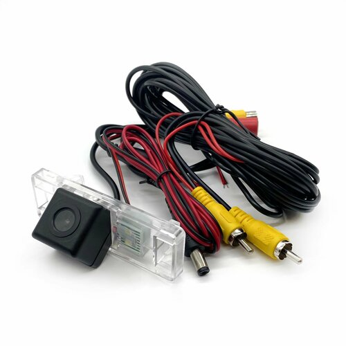 Камера заднего вида в плафоне на Citroen Peugeot 185900₽