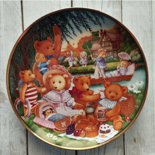 Декоративная винтажная тарелка мишки Тедди на пикнике Franklin Mint США