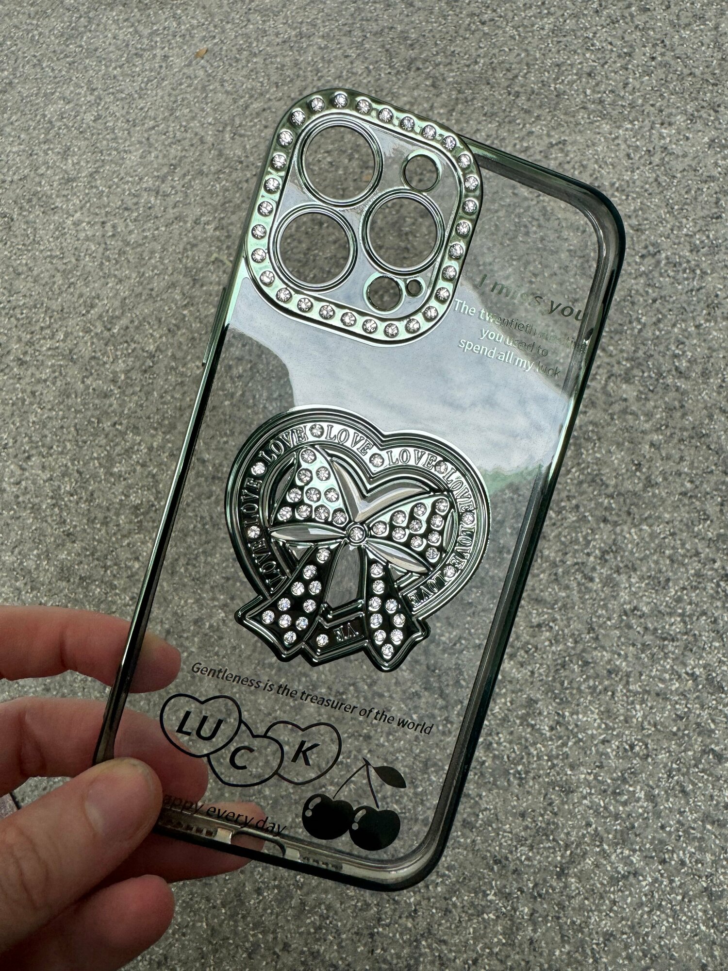 Чехол панель накладка бампер MyPads Hearth на iPhone 14 Pro тонкая силиконовая крышка с защитой задней камеры со стразами и рельефным сердцем зелен.