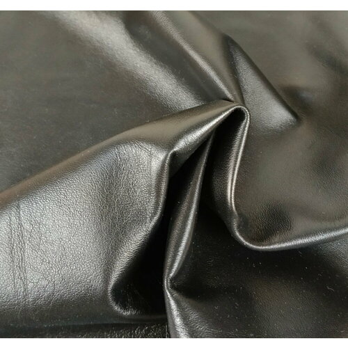 Кусок (отрез) тонкой натуральной овечьей кожи черного цвета 