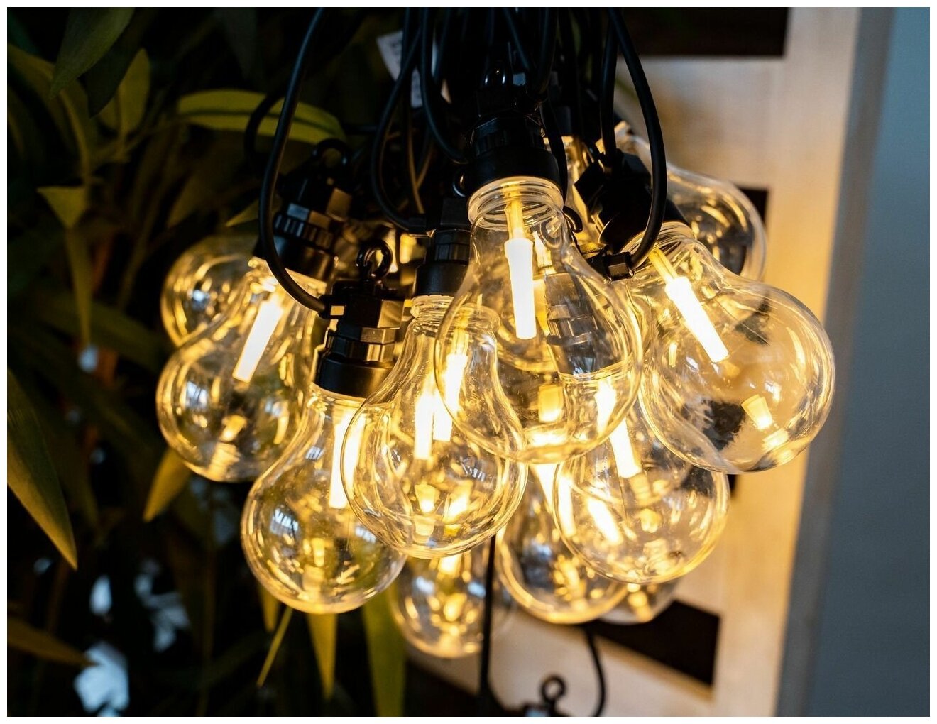 Электрогирлянда уютные лампочки, 20 тёплых белых LED-ламп, 9.5+5 м, коннектор, черный провод, уличная, Kaemingk (Lumineo) 490123