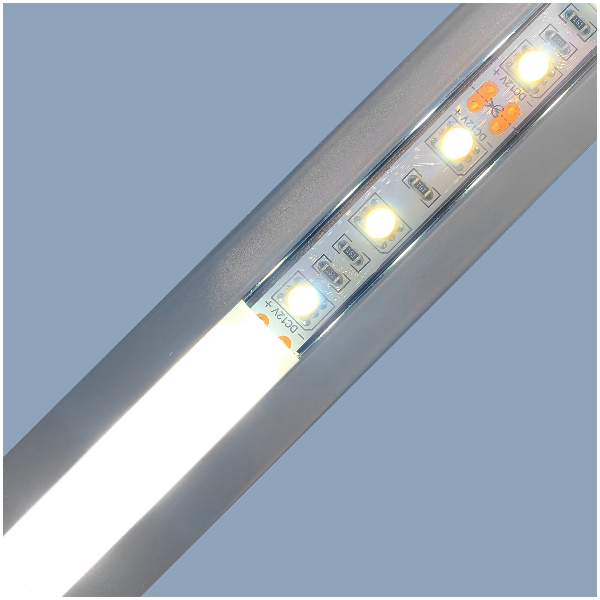 П-образный алюминиевый профиль для установки светодиодной ленты с матовым белым рассеивателем до 30 мм серебро 1000х38х20 мм IP44 2 заглушки