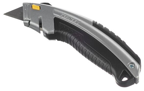 Нож строительный Stanley Dynagrip 19 мм с выдвижным лезвием
