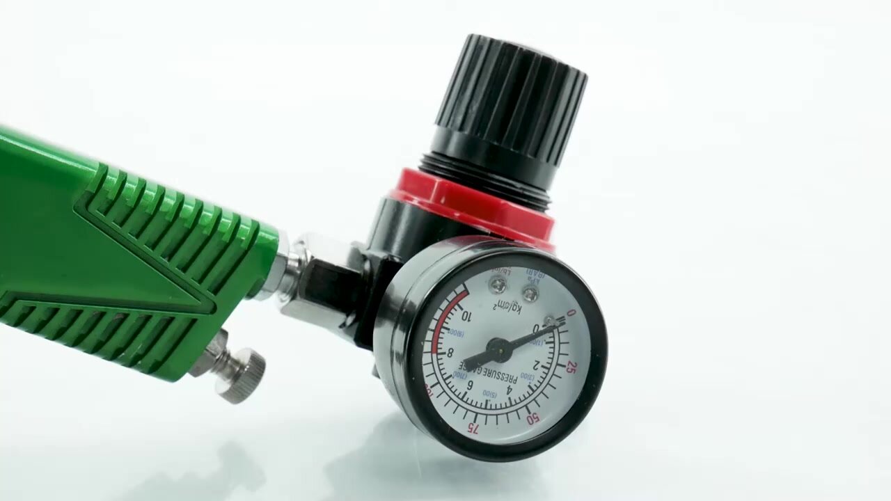 Краскопульт пневматический ECO SG-9500 с манометром, HVLP, сопло 1.4, 1.7 мм, верхний бак 600 мл (EC1536-01) — фото 1
