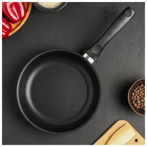 фото Сковорода «традиция», d=22 см kukmara