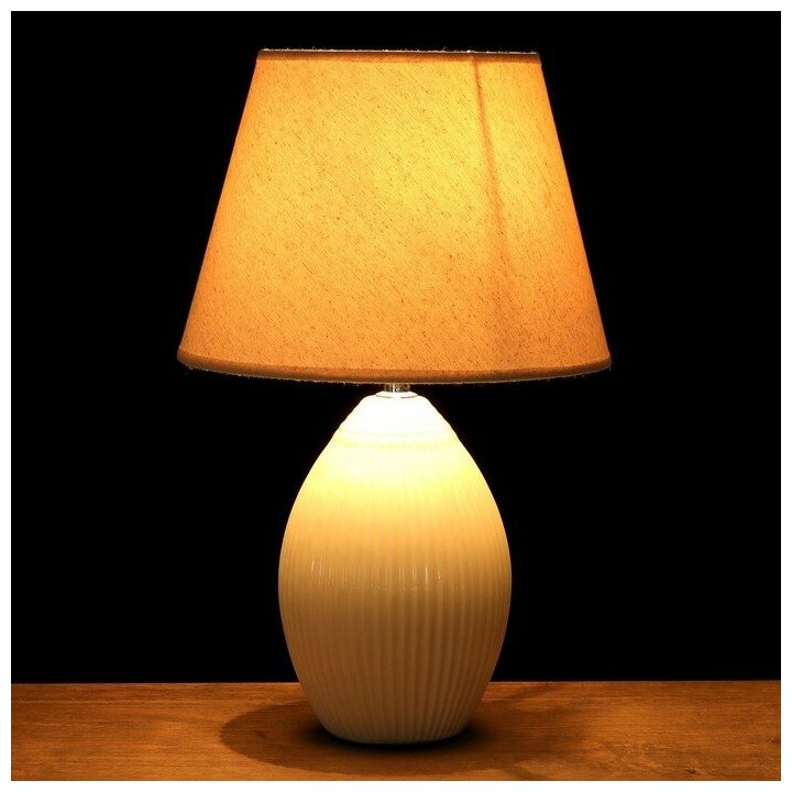 RISALUX Лампа настольная с абажуром "Дыня" белая 220V 25 Вт E14 39х26х26 см - фотография № 2