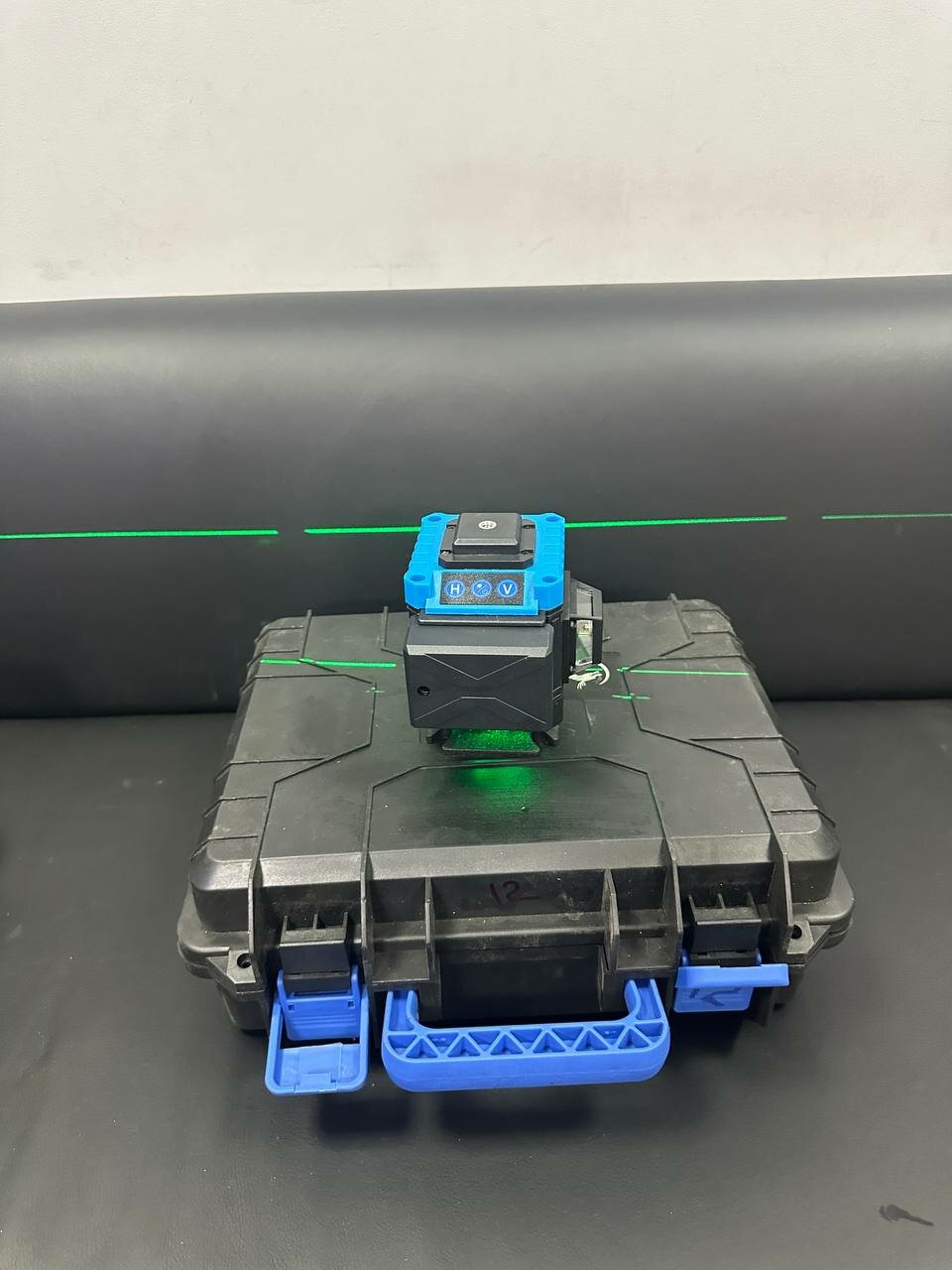 фото Лазерный нивелир 12/16 лучей