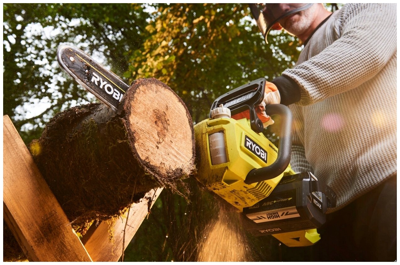 Бесщеточная цепная пила Ryobi - фото №2