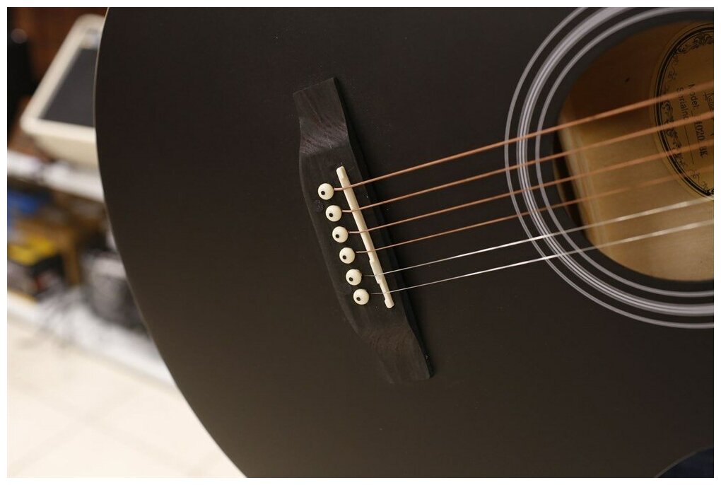 Акустическая гитара матовая, черная. Размер 40 дюймов Elitaro E4020 BK - фотография № 7