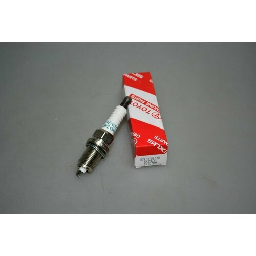 Свеча зажигания оригинал 9091901210 1877₽