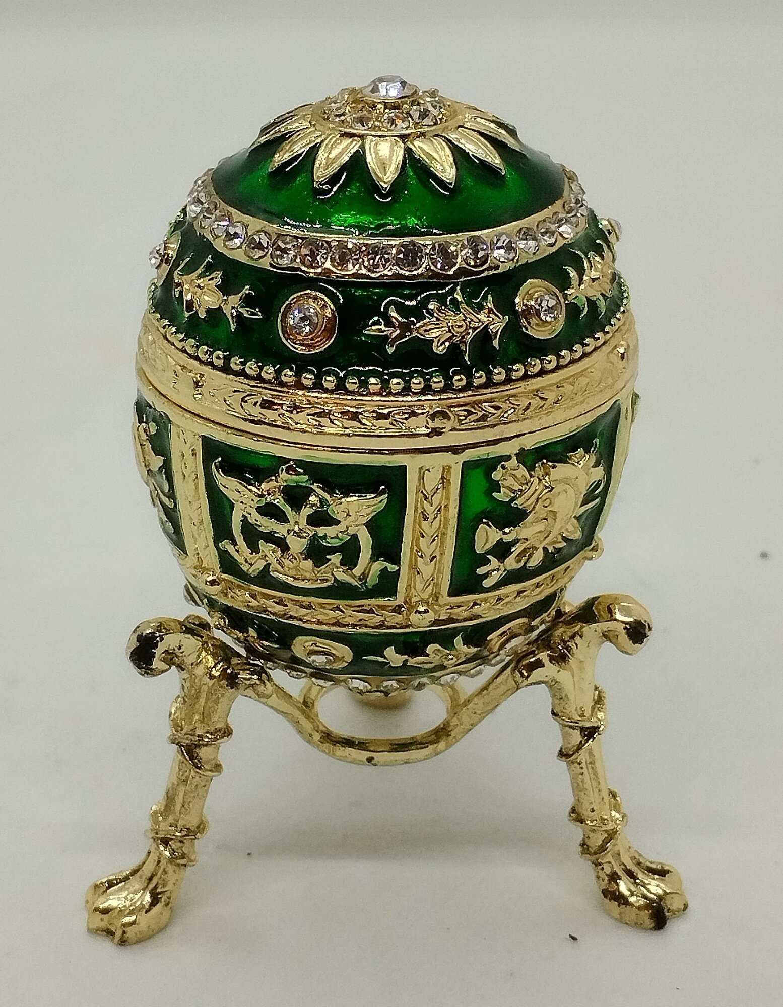 Яйцо Фаберже с орнаментом на подставке, зелёное . Арт -90797