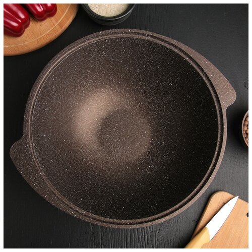 коричневый