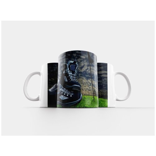 фото Кружка "ботинки для прогулки, палки, поход" 320 мл lotsprints