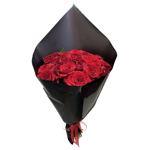 23 красные розы в чёрном кульке