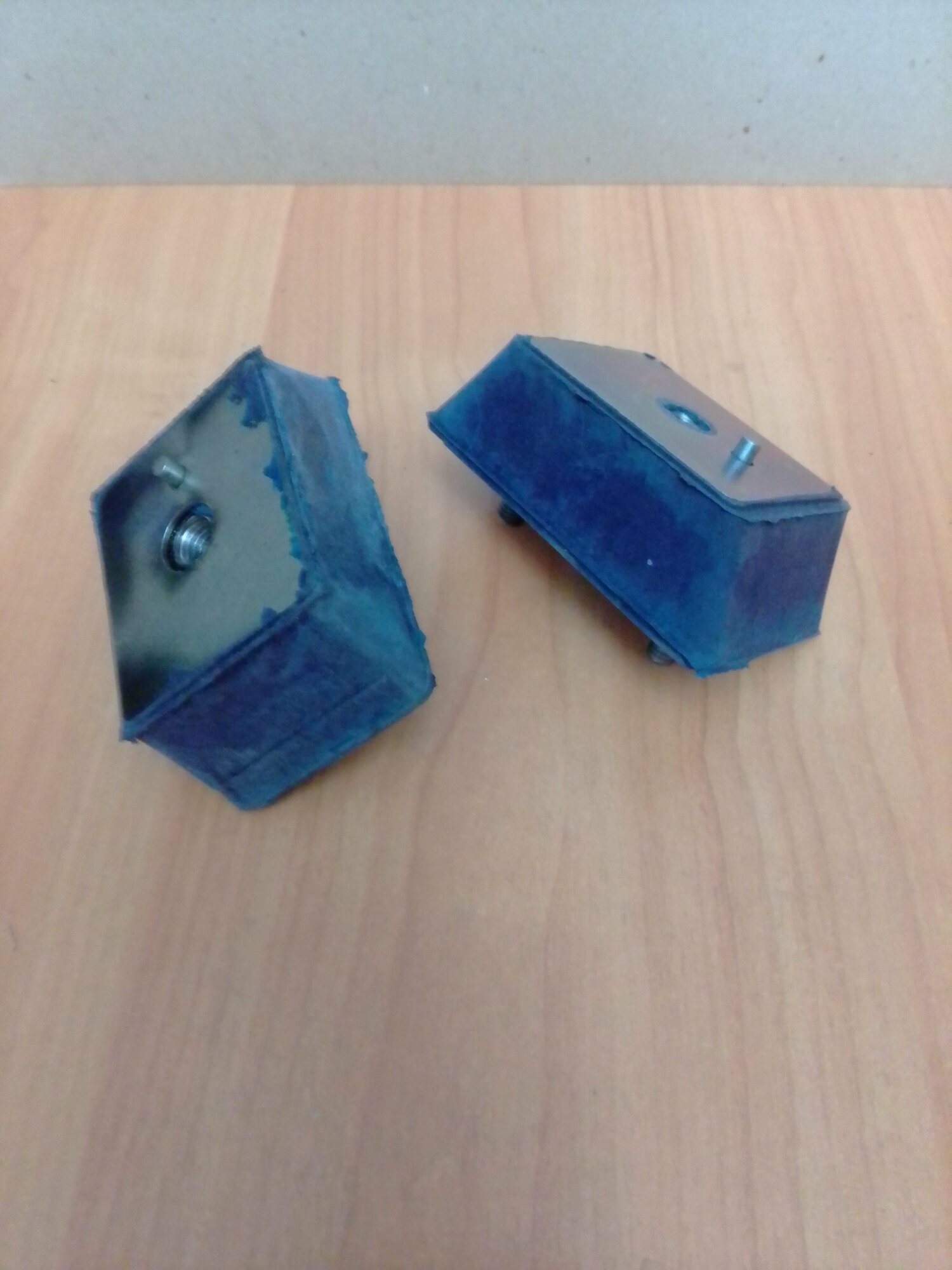 Подушки двигателя передние 3102-1001020 на Газель, Соболь, Волга. Комплект из 2-х штук. вулкан-нн — фото 1